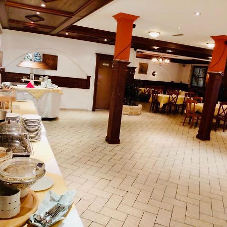 Hotel Relax Wachenroth Buitenkant foto